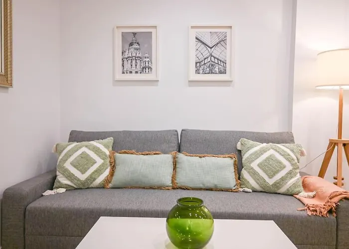 For You Rentals Apartamento Temporal Moderno En Acacias Con Excelente Ubicacion En El Centro De Madrid Pes57