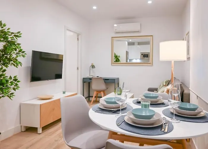 For You Rentals Apartamento Temporal Moderno En Acacias Con Excelente Ubicacion En El Centro De Madrid Pes57